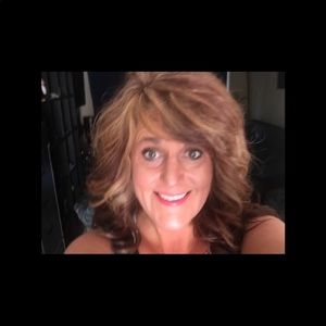 Meet your Posher, Christy